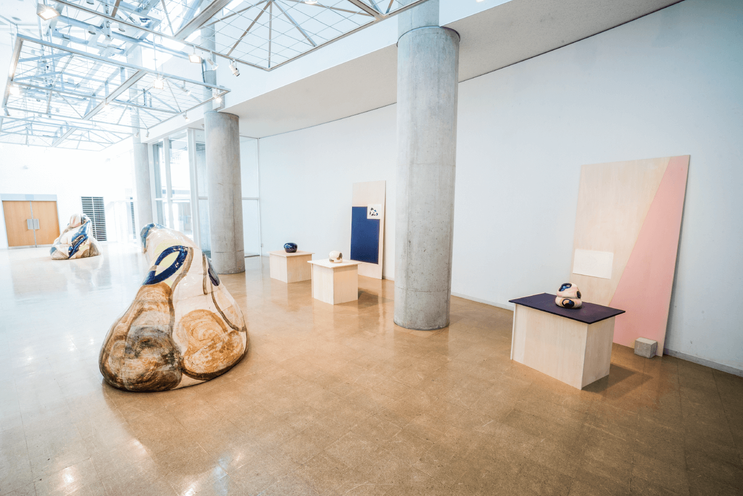 Installation view 塩谷良太展 かたちにかたちのないもの